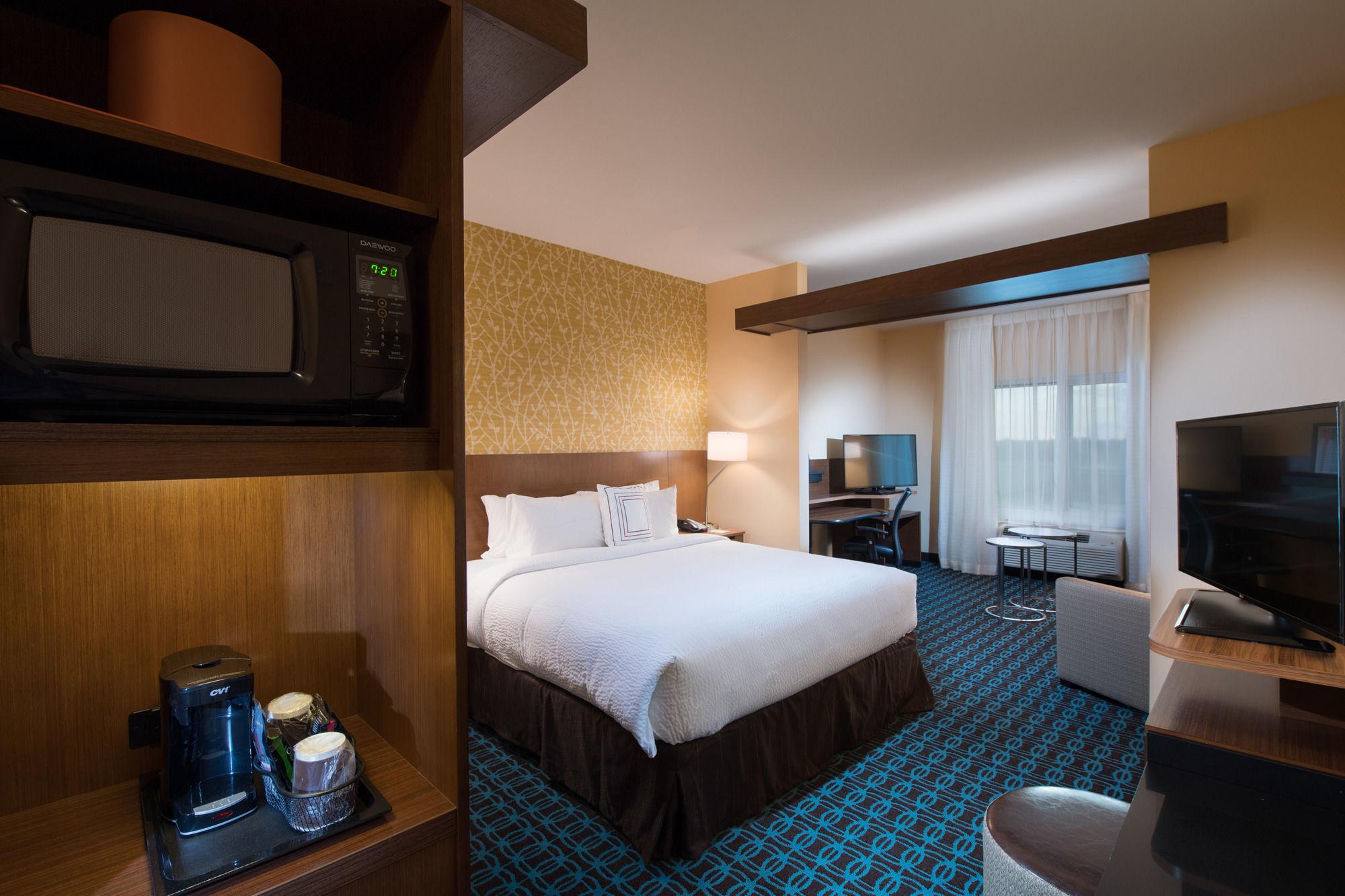 Fairfield Inn & Suites By Marriott Panama City Beach Upper Grand Lagoon Екстер'єр фото